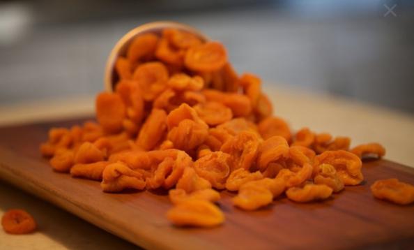 درمان ورم روده با مصرف برگه زردآلو